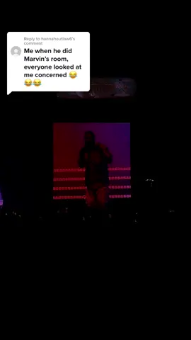 Replying to @hannahoutlaw6 you and me both 😂😂 #drake #dreamvillefest #marvinsroom 
