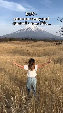 This song feels like finally escaping your past to live your dreams 💭 #travellife #travelgirl #dreamlife 
