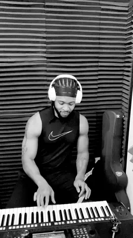 VIBING 🎧 #GameChanger #Dike #fypシ #Fyp #foryourpage #flavourofafrica #flavournabania #naija #igbotic #music #afrobeats #afropop #highlife #liveperformance 