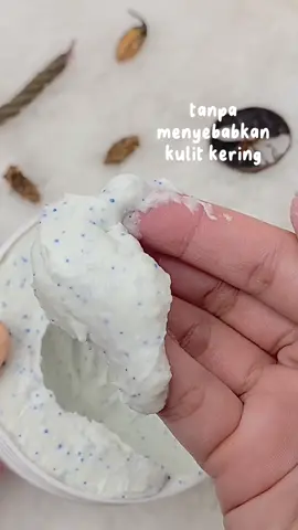 siapasih yg gakenal kojie-san 😫✨ yg udah pernah nyobain ini pasti ketagihann !! #kojiesan #kojiesanscrub #kojiesanbodylotion #kojiesanskinlightening #MaybellineIDSingToShine 