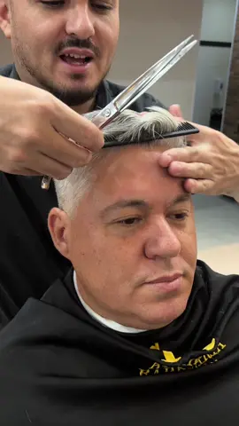 Corte na tesoura #cortecomtesoura #barbe #pentecorridoarte #barbeirosbrasil #barbeirosbrasil 