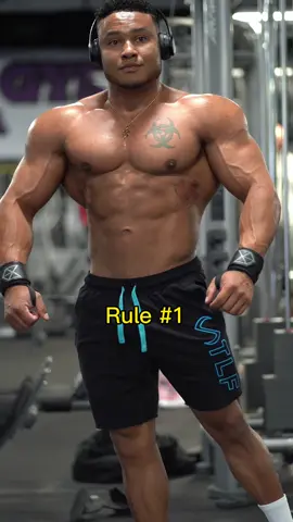 Sometimes, we sabotage our self-talk because if we believed in ourselves, we’d feel free to get back out in the world and take risks, and that would leave us vulnerable. Believe in yourself even when nobody else does. Nobody lives inside your body but you. So nobody really knows your potential.  #fitnessmotivation #workoutmotivation #mensphysique #competitor #believeinyourself 