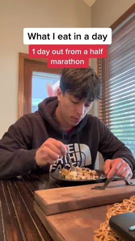 What i eat the day before a half marathon #wieiad #whatieatinaday #FoodTok #Fitness #Running #halfmarathontraining