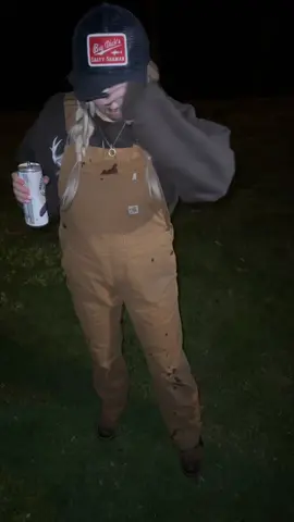 Playing dress up #hardy #morganwallen #hardymorganwallen #fyp #carhartt #whiteclaw #hewenttojared #iwenttothebar 