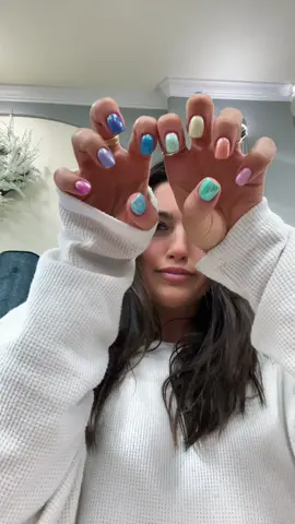 Much needed polish change💕🌈✨🫧🍭💅🏽 #springnails #nailinspo #summernails #chromenails 