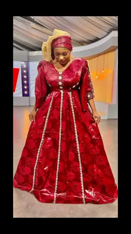 sublime modèle de robe en Bazin #modeafricaine #model #mode #tiktokmali🇲🇱223 #tiktokbamako #pourtoi 
