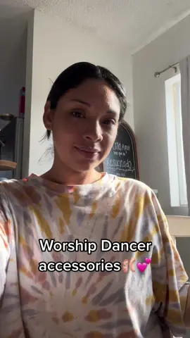 Estoy emocionada se danzar con manto grande 🙌🏼❤️ denme cualquier tip se los agradeceria !! #danzacristiana #worshipdancer #christiantiktok #tiktokcristiano #ministeriodedanzacristiana 
