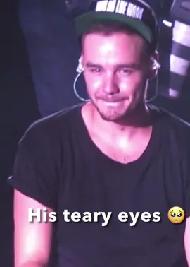Remember when the stadium and the boys sang happy birthday to liam and he got emotional #onedirection #harrystyles #liampayne #niallhoran #zayn #louistomlinson #friendship 