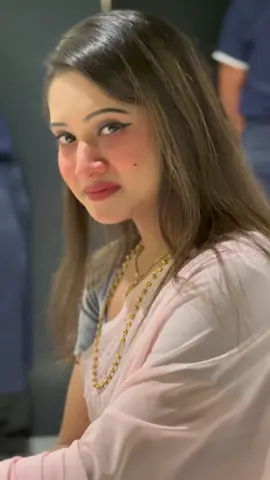 #foryou #unfrezzmyaccount ♥️ #capcut #mariyaa #bdtiktokofficial 