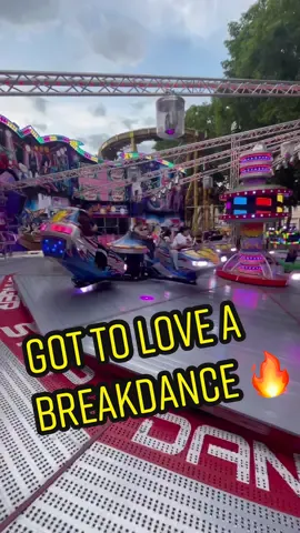 Got to love a Huss Breakdance 🔥 #insane #fair #rides #carnival #kirmes #breakdance #fyp #foryou 