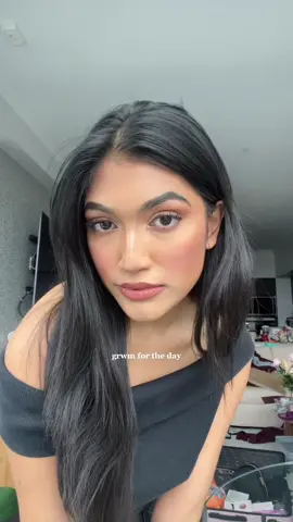 brown girl get ready with me for the day! so many of you asked for a makeup tutorial for this look so here you go 🤎 products are listed in the comments #makeuptutorial #browngirl #grwm #poc #browngirlmakeup #desigirlmakeup #darkskin #softglam 