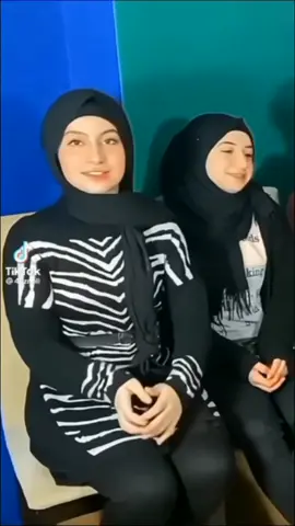 محجبه هاي بوسه مني والمفرعه 😊😊