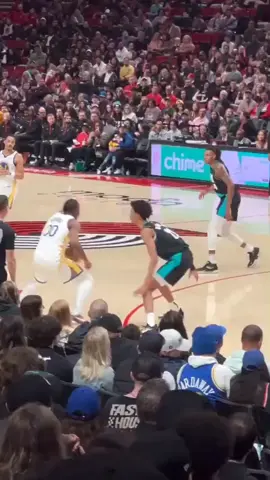JK Explodes To The Rim 🤯😱 #kuminga #jonathankuminga #warriorsvsportland#goldenstatewarriors #dubnation #kumingadunk 