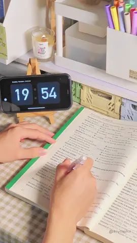If you often lose focus while studying like me 😭, this app was made for you. OffScreen is a digital health app, designed to help people reduce phone usage and improve focus. The app tracks phone usage in multiple dimensions, providing users with a better understanding of their daily habits. #offscreenapp #studyapp #studyvlog #studygram #studywithme #aesthetics #studyspace #studymotivation #howtofocusonstudy 