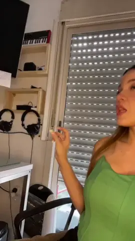 … 🤣🤣 #tiktokgirls #exclusive#OF #fypage #hottrend #bigmelons 