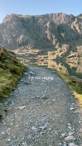 A problem is never made worse by going for a walk! #Hiking #hikingsolo #hikinguk #snowdonia #yrwyddfa #snowdon #hikinginspiration 