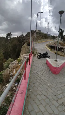 y conoces este lugar? #lapaz_bolivia🇧🇴 #paisajes#diary #beauty #romance #lipsync #motos #pasionmotos🔥 #viajestiktok #viralditiktok #amigostiktok 