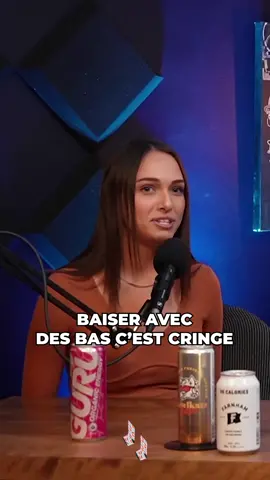 Tout nu avec des bas!!! 🥴  #balado #québec #podcastquebec #sex