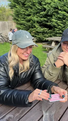 The girls couldn’t work it out 🤣