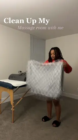 Try to tidy up every night to help keep your space clean throughout the week #CleanTok #massagetherapytiktok #blackgirltiktok 