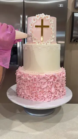 Since I am doing what I absolutely love! It was always challenging to estimate how long something was goint take me because I always thought something will take an hour to do and in reality it took me three. It’s great looking back at videos to calculate how much time a certain cake really took because it helped me value my time and charge accordingly✨🍰  ##cakedecorating##baptism##cakevideo##caketok##fondantruffles##cakesbyalejandra