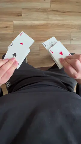 Wait for it 😳 #cardmagic #cardtricks #skill #satisfying #magic #magician 