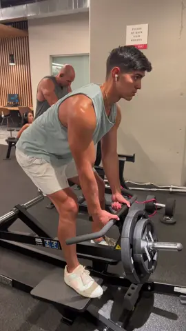 Therapy 💆‍♂️ lmk if yall would be interested in my workout split 💪