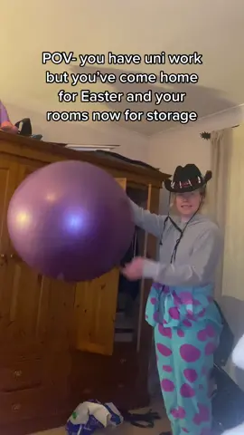 Im pretty sure the more you look, the weirder this video gets #happyeaster #fypシ゚viral #fypシ゚ 