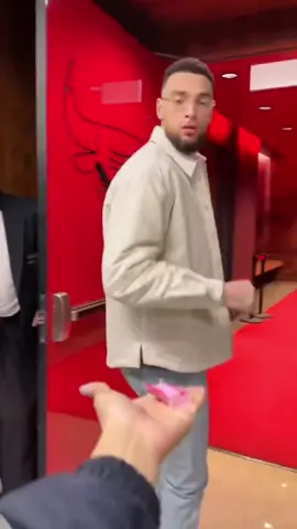Pregame surprises for the Bulls 🍬 (via @chicagobulls) #bulls #NBA #basketball 