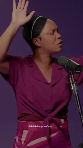 Saiiuu Agora no Canal Meu Primeiro Cover pelo Projeto #todahcolors💜💜💜 #lilas  🥺🥺🥺  Canção-  A Tua Palavra - Dalete Hungria Cover @larissapiresoficial_ , Que Linda Minha Amada, Esse Canção é Linda Demais 💜 Porque os meus pensamentos não são os vossos pensamentos, nem os vossos caminhos, os meus caminhos, diz o Senhor. 9 Porque, assim como os céus são mais altos do que a terra, assim são os meus caminhos mais altos do que os vossos caminhos, e os meus pensamentos, mais altos do que os vossos pensamentos. Isaías 55: 8 e 9 Corre lá no Canal do YouTube e Assista o  Cover dessa Canção tão Linda no Nosso Canal do YouTube Dalete Hungria 💜 Direção de Vídeo @caiofernandes1 @leopossolini  Amigos vocês são Incríveis Deus vos Abençoe Sempre 💜 Agradeço a Direção @giovanimandelli @oalessandroporfirio @oficialbetorocha  @biacaprini  pela Excelência e Profissionalismo,  que Vocês Continuem Tendo a Mente de Cristo💜 @todahnetwork  @todahprod  @todahcovers  A todos os Envolvidos  Vcs são Maravilhosos, Deus Recompense vocês 💜 Quero agradecer a  @math_alvesgt  @thatoromero  @moisesaniz por todo cuidado e pelo translado, Vocês são muito gentis, Obrigada💜 Agradeço a Todos que assistem Curtem e Compartilham nossos Covers, Vcs São Benção de Deus em Nossas Vidas💜 #atuapalavra #pensamentos #caminhos #maiores  #paz #palavra #vencer #vento #treinamento #mar #lutar #cover #louvar #adoraradeus 