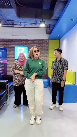 Kite sambung challenge pulak ngan DJ @raifanabillah & penerbit radio bernama @sabbyrhmn_  Sertai TikTok Challenge 