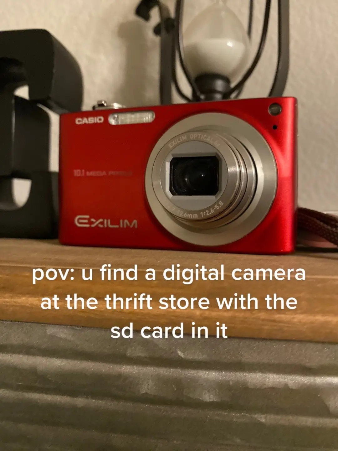 i wanted to cry when i saw it 😢😢 she looks so happy #digitalcamera #digitalcameraphotoshoot #2000s 
