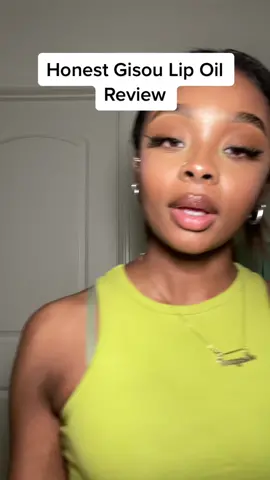 honest gisou review: i dont think you need it #gisou #gisoulipoil #gisoulipoilreview #honestreview #fyp #microinfluencer 