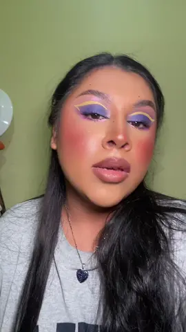 Simple look #makeupartist #beautyinfluencer #springmakeup 