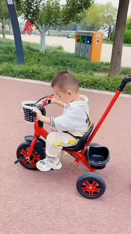 COD Bicycle Kids Bicycle 3 Wheels tricycle ride-ons tires With Handle Bicycle adjustable height children cycling Gift Car outdoor Tricycle Kids baby Toys Basikal Budak Kanak multifunctional tricycle#Basikal roda tiga kanak-kanak#Basikal roda tiga pelbagai fungsi untuk kanak-kanak