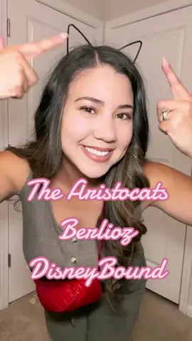 Replying to @twirlingteacup The Aristocats, Berlioz DisneyBound #disney #disneybounding #aristocats #disneystyle #berliozaristocats @lekathyworld  