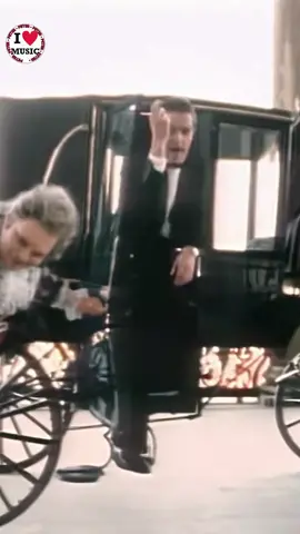 Rock Me Amadeus - Falco 1985. Recuerdas esta canción? Un auténtico éxito de este Austriaco llamado Johann Hans Hölzel más conocido como Falco el cual, consiguió vender más de 60 millones de discos en todo el mundo. Esta canción pertenece a su disco titulado 