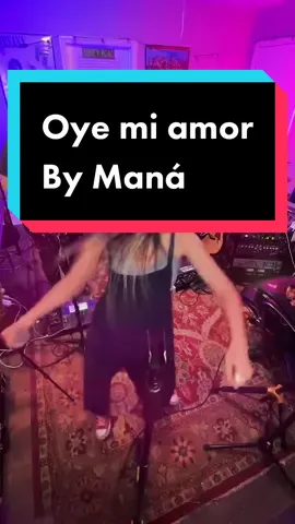 Mano pa arriba los #latinos de #tiktok !!! Had a lot of fun playing “oye mi amor” by Maná. This one dedicated to @infernumasylum 😈🖤 #sweetlizzyproject #mana #oyemiamor #latinostiktok #rockenespañol #tiktoklive #rock #rockband #livemusic 