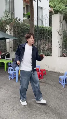 Hết cô bán xôi rồi tới cô bán nước…  #NICKY #ST319 #ST319Ent #dance #TikTokGiaiTri