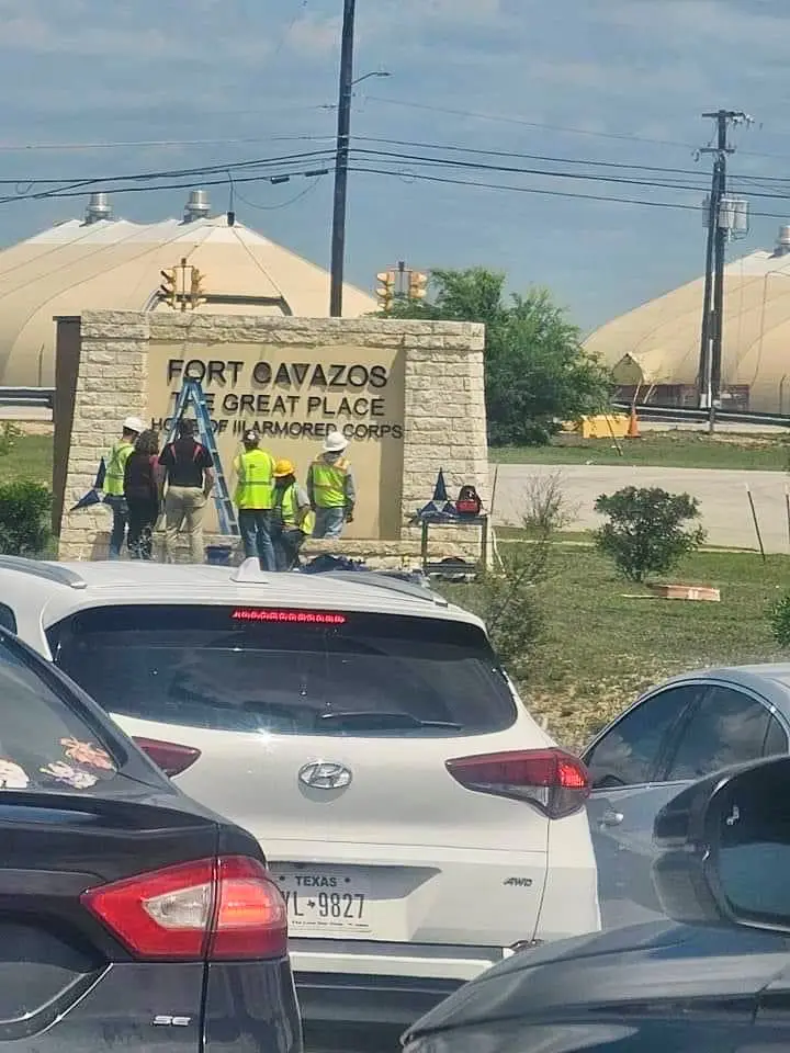 #forthood finally changes its name to #fortcavazos but for me and many others, it will always be #hood #fortdeathforthood Changing the name of the base will not erase the toxic military culture it is known to have nor will it stop the killing or MST, corruption or maltreatment of our #soldiers. The names listed are soldiers that died on #forthoodtx or the surrounding areas. Not all soldiers death are due to negligence or foul play but majority of them are 💔💔  If these names do not convince you that there is a serious problem at #forthood  then you are part of the problem. Soldiers die in #war not on US soil, not on base, not in their backyard! #deathonthehomefront #enoughisenough #howmanymore #goldstarfamiliesamalgamation #goldstarfamilies #protectourchildren #protectourservicemembers #saveoursoldiers #respectoursoldiers 