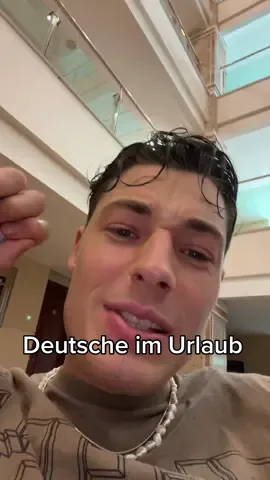 Deutsche Rentner im Urlaub so gold 😭 #deutscheimurlaub #deutschetiktok #komplettlost #rentner 