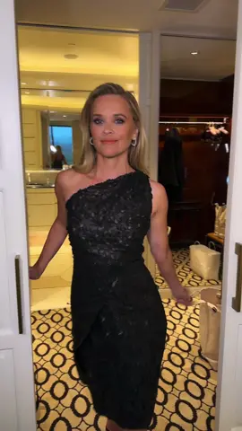 ✨REESE✨ getting ready for the premiere of #TheLastThingHeToldMe 🖤🖤🖤 @reesewitherspoon  Hair #kristiness  Makeup by me using @biossance skincare Styling #petraflannery  It’s no secret beautiful makeup starts with proper skin prep.  To begin, I applied the Biossance Squalane + Copper Peptide Rapid Plumping Serum to Reese’s clean face. This serum is key for hydrating the skin because it contains hyaluronic acid, polyglutamic acid, and squalane.  Next, a thin veil of the Biossance Squalane + Vitamin C Rose Moisturizer to brighten and a few drops of the lightweight Biossance Squalane + Vitamin C Rose Oil to help elasticity, tone and texture while locking in hydration. Under the eyes, I added a small amount of the Biossance Squalane + Marine Algae Eye Cream to fully hydrate and prep the under eyes for concealer. To finish skin prep, I lightly coated Reese’s lips with the Biossance Squalane + Rose Vegan Lip Balm for soft, hydrated, lipstick ready lips! #biossancepartner 
