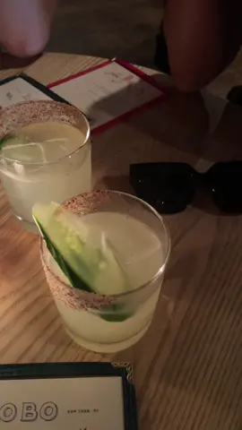 it's 5 o'clock somewhere #happyhournyc #bobonyc #nycdrinks #springinnyc 