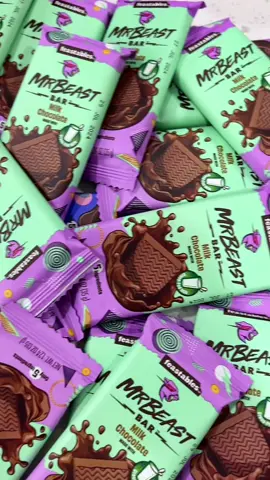 @mrbeast @feastables make boxes of the small chocolate bars I love sharing them with ppl 🤞🏼😅 #fyp #treatboxes #thankyougift #feastables #mrbeast 