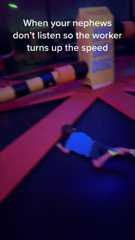 When the kids don’t listen or follow instructions the worker says I got you lmao #funnyvideos #kidsfallingisfunny #urbanair #laughter #trampoline #wipeoutfails #wipeoutchallenge #wipeout 
