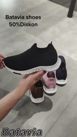 2023 Batavia A113 Baru Impor Wanita Sepatu Olahraga Rajutan Bernapas Ringan Joging Sepatu Jangan Renda#sepatu #sepatuwanita 