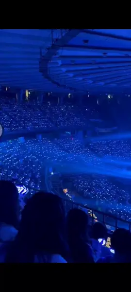 blue sapphire ocean... so beautiful 💙💙💙#ss9encore #suju #superjunior슈퍼주니어 #superjunior_elf 