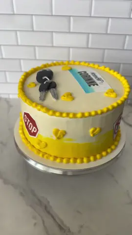 Sweet 16 cake and cookies 😍😍😍 #nkycookiemomster #fyp #SmallBusiness #cakesoftiktok #cake #sugarcookies #foryou #sugarcookies #customcookies #inkedibles  @inkedibles 