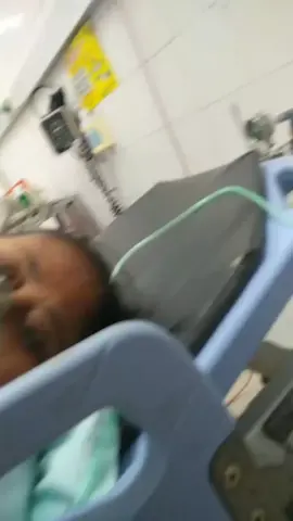 lekas sembuh membaik ibu ku 😭😭 sempat di nyatakan dokter sudah tiada alhamdulilah di pacu jantung masih diberi kekuatan sama allah 🥺🥺🥺 #ibu  #rs  #sakit  #kedaicacingmojosongo 