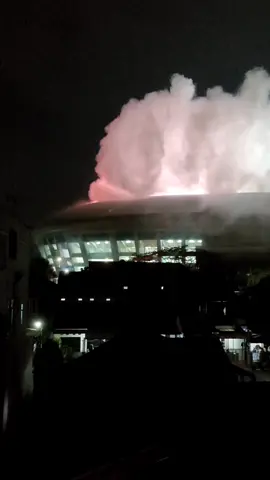 Stadion GBLA kebakaran🔥🔥 nice try @persib  #persib #lastmatch #bandung #flare #stadion #gbla 